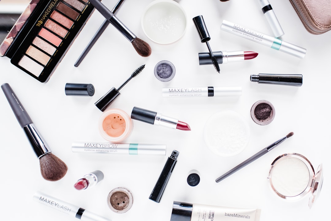 How to Choose the Right Makeup Shades at Lumina Luxe